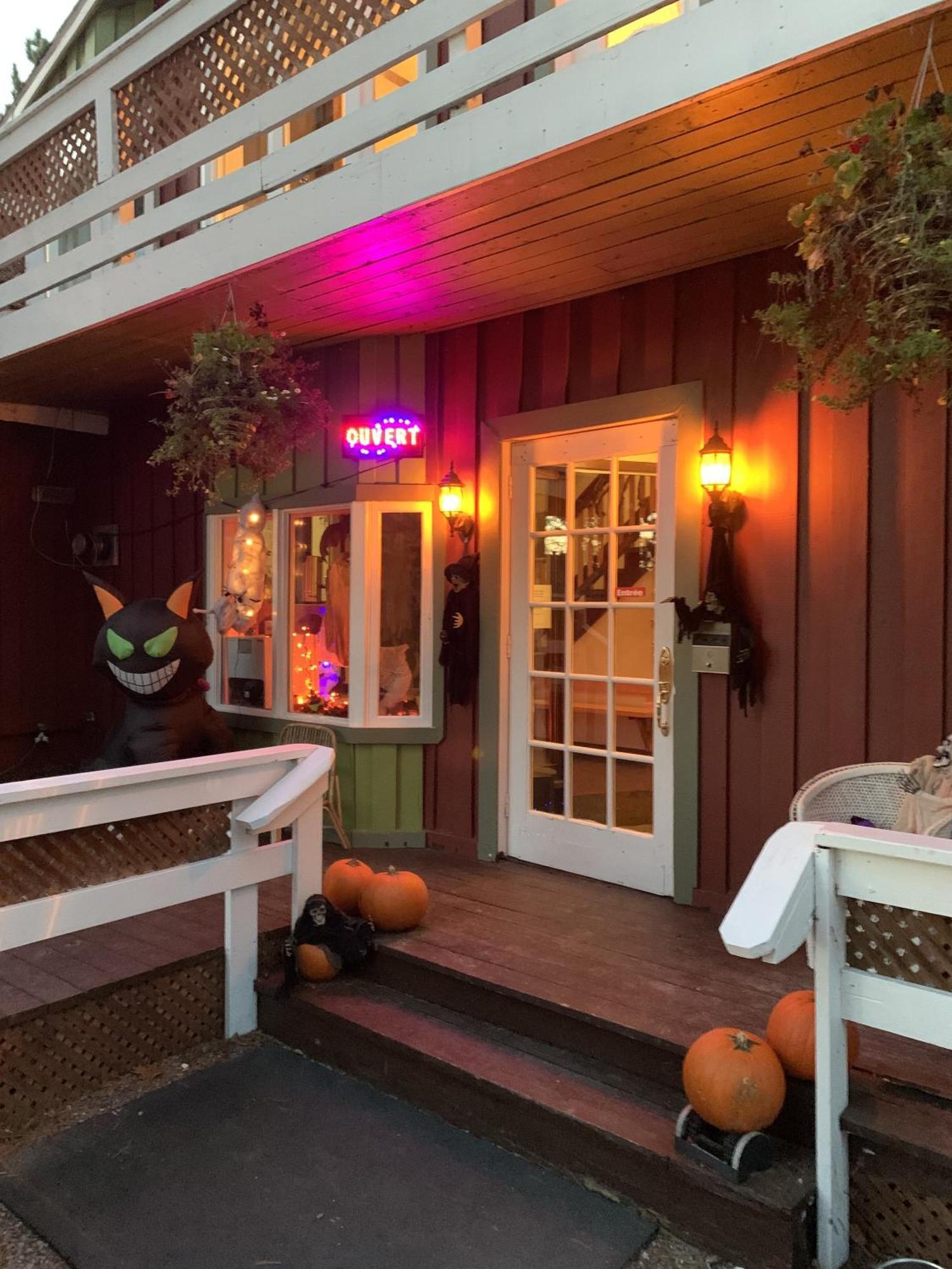Auberge De Ferme-Neuve Lac-Saint-Paul Exterior photo