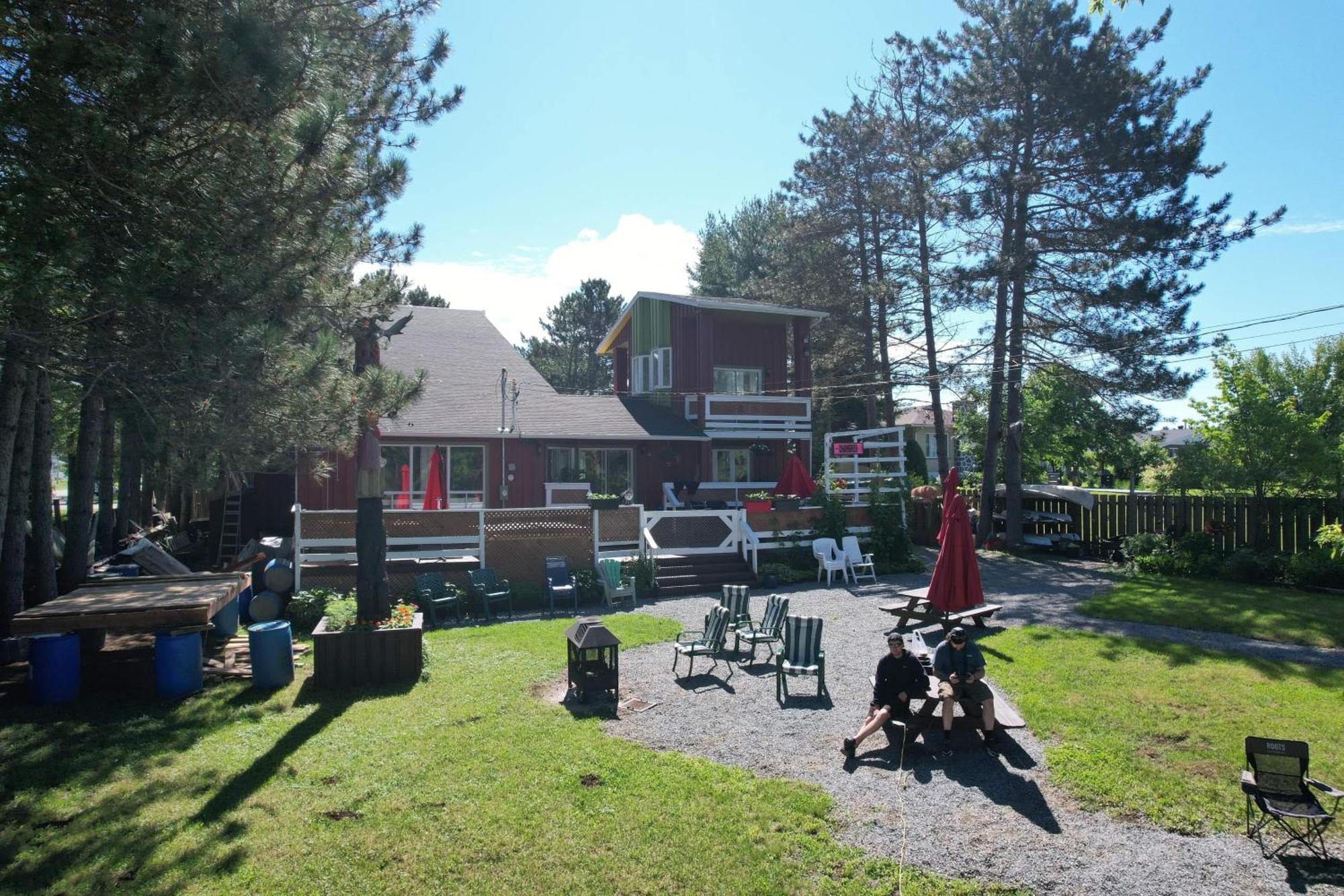 Auberge De Ferme-Neuve Lac-Saint-Paul Exterior photo