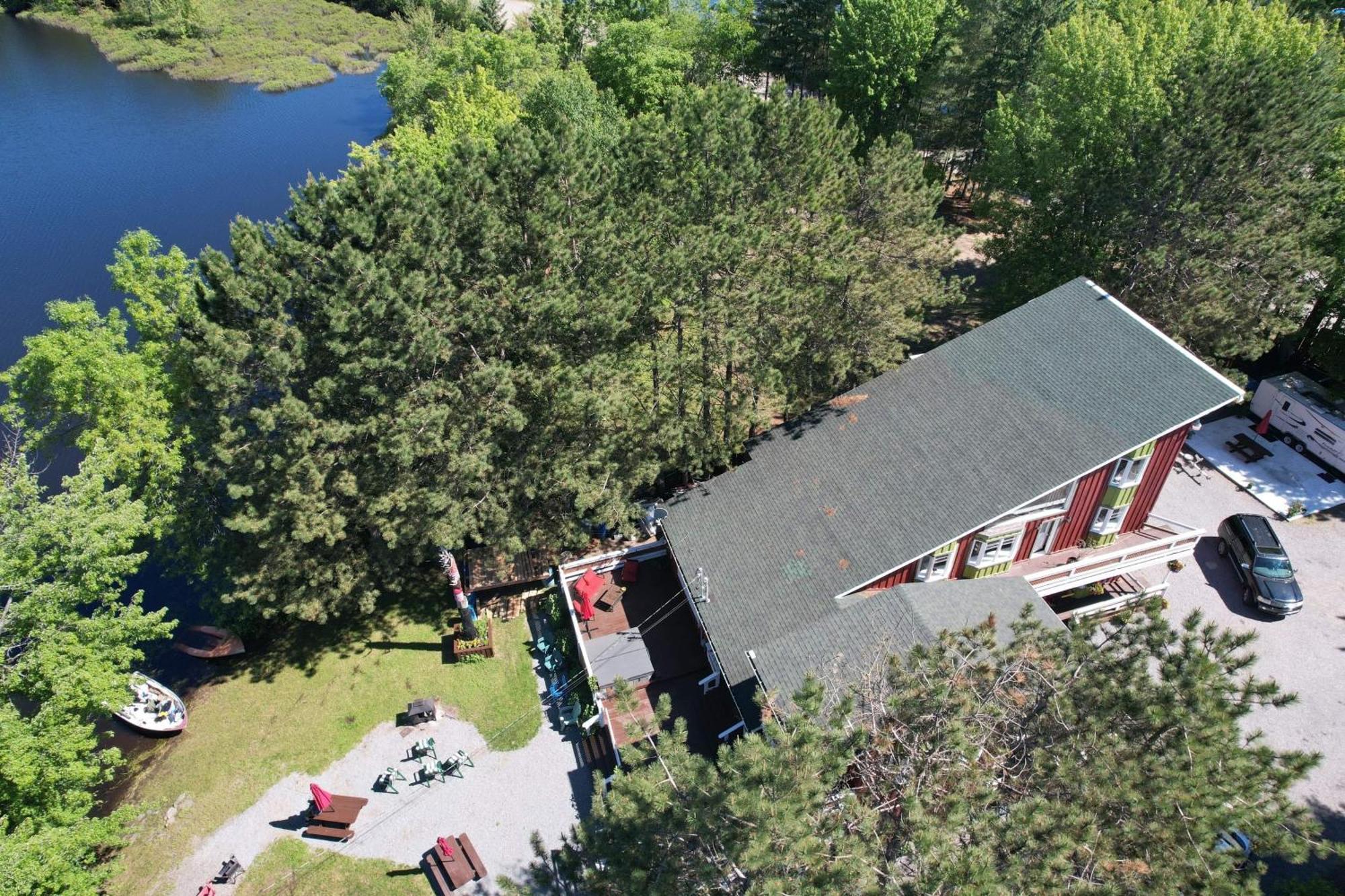 Auberge De Ferme-Neuve Lac-Saint-Paul Exterior photo